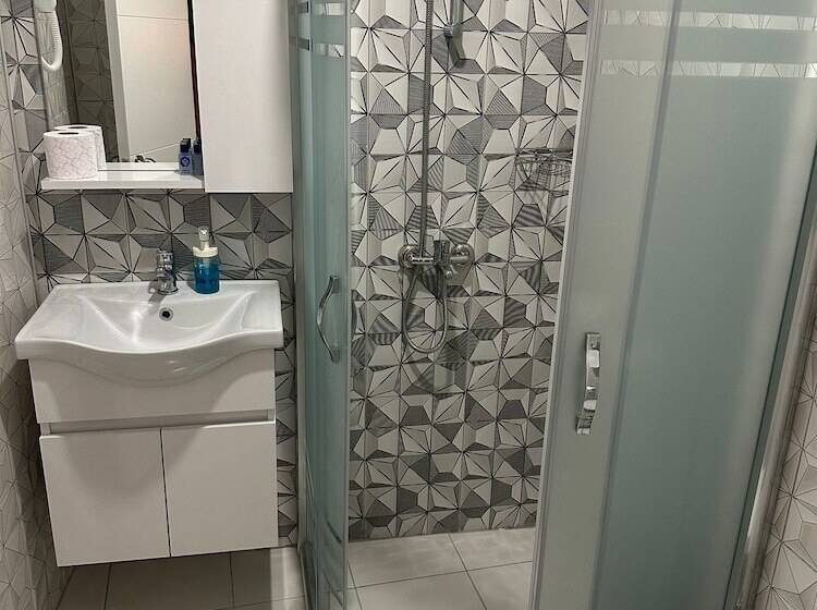חדר סטנדרטי יחיד עם נוף לים, Aura Boutique