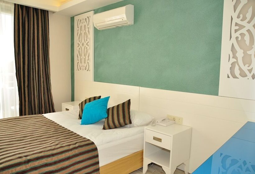 Triple Room Sea View, Aura Boutique
