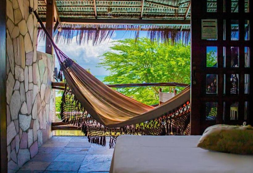 חדר סטנדרט לארבעה נוף לים, Castelo Beach