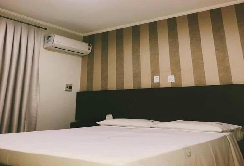 Delüks Oda, David Plaza