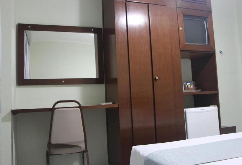 Delüks Oda, David Plaza