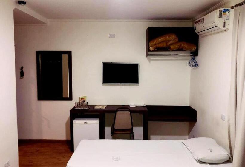 Delüks Üç Kişilik Oda, David Plaza