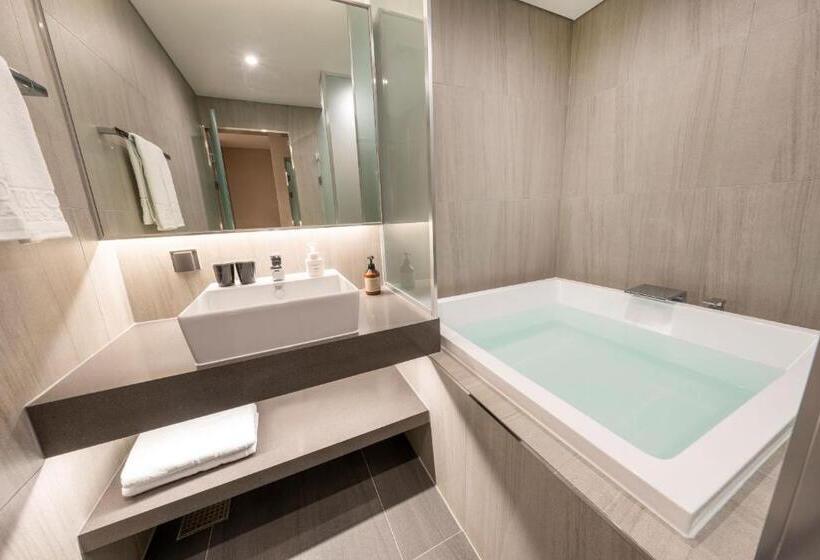 اتاق لوکس, Foret The Spa