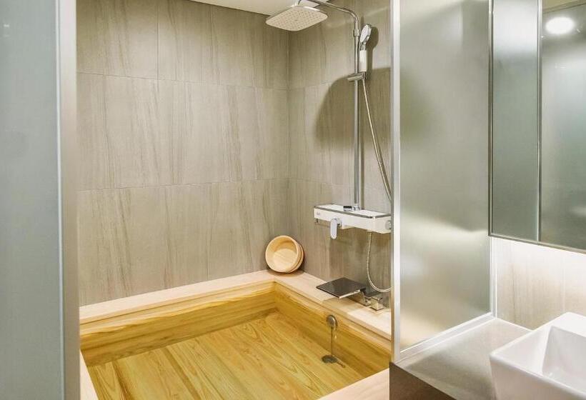 اتاق لوکس, Foret The Spa