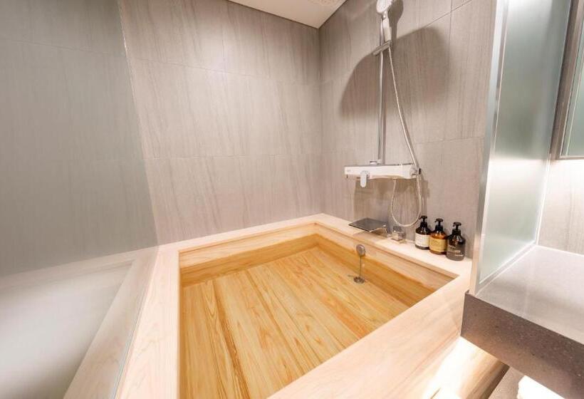 اتاق لوکس, Foret The Spa