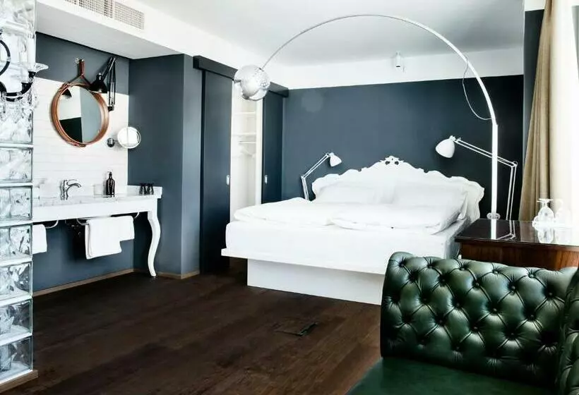 سوئیت با بالکن, Grand Ferdinand Vienna – Your Hotel In The City Center