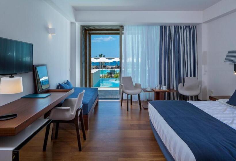 オーシャンビュースーペリアールーム, Horizon Blu Boutique