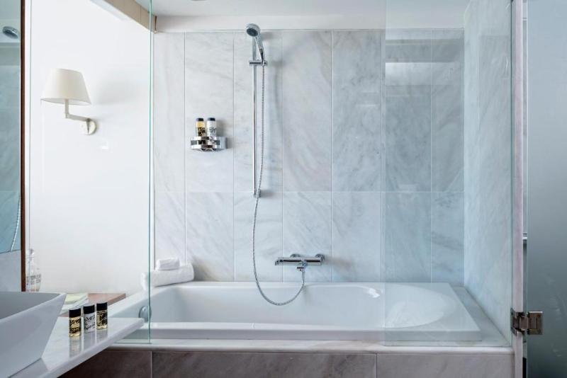 ガーデンビュースタンダードルーム, Horizon Blu Boutique