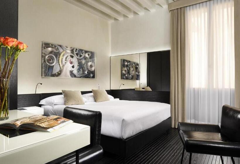 Deluxe Junior Suite, L Orologio Venezia   Wtb Hotels