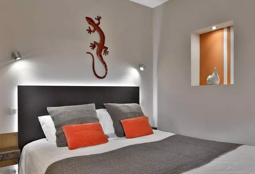Superior Room with Terrace, Le Mas De Castel Piscine Chauffee