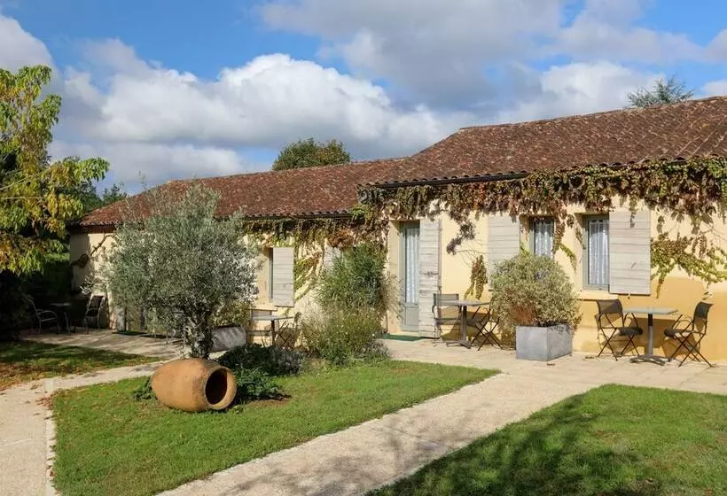 Superior Room with Terrace, Le Mas De Castel Piscine Chauffee