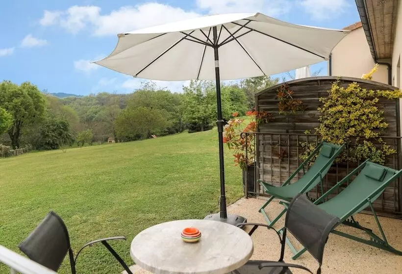 اتاق پریمیوم سه تخته, Le Mas De Castel Piscine Chauffee