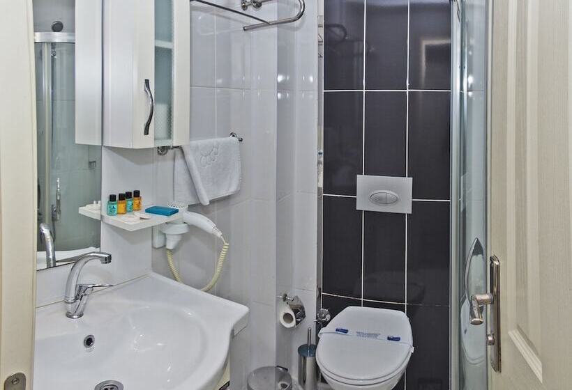 اتاق استاندارد سه نفره, Nagehan Hotel Old City