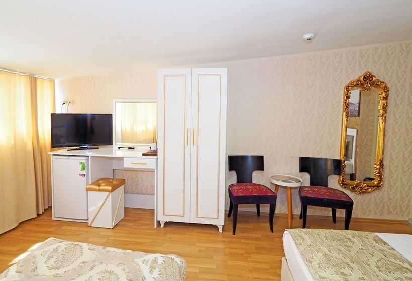 اتاق استاندارد چهار تخته, Nagehan Hotel Old City