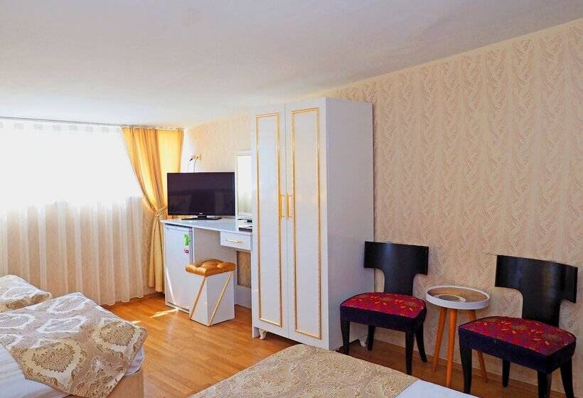 اتاق استاندارد چهار تخته, Nagehan Hotel Old City