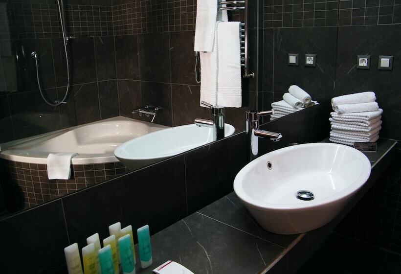 غرفة كلاسيكية, President