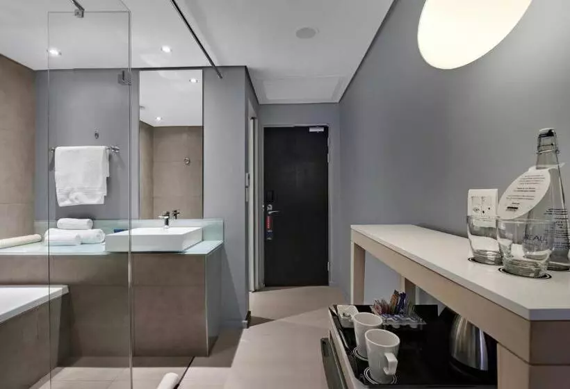 キングサイズベッドのスタンダードルーム, Protea Hotel Fire & Ice! By Marriott Pretoria Menlyn