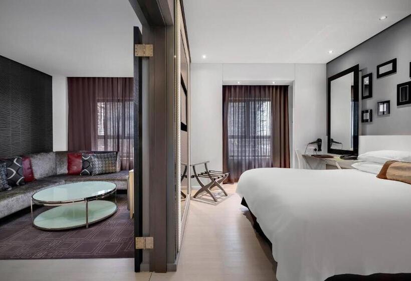 Люкс, Protea Hotel Fire & Ice! By Marriott Pretoria Menlyn
