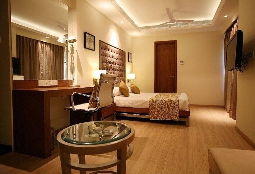 Junior Suite, Riverview