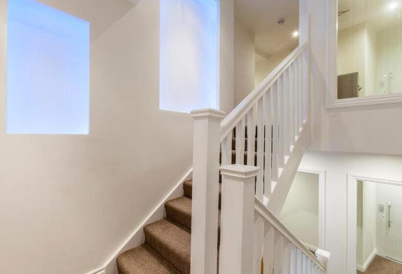 带大床的标准间, Hotel Shepherds Bush London