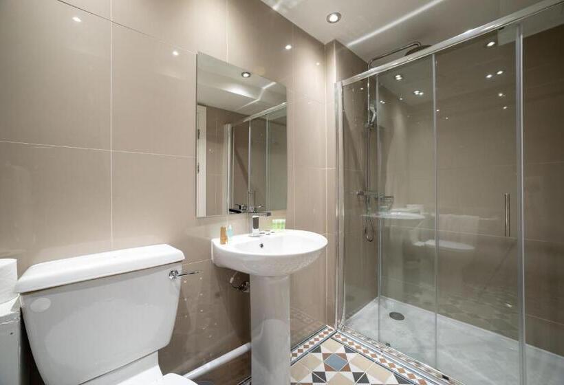 חדר סטנדרט לשלושה, Hotel Shepherds Bush London