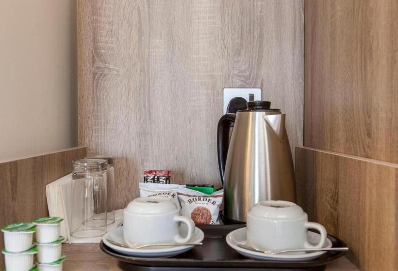 带双人床的基本房间, Hotel Shepherds Bush London