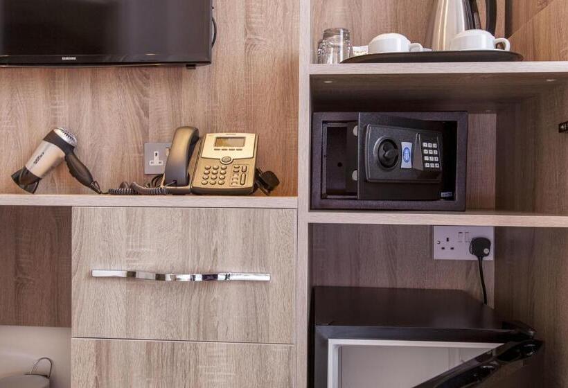 四人标准间, Hotel Shepherds Bush London