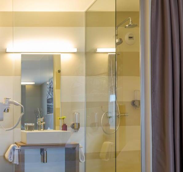 Семейный Полулюкс, The Originals City, Hôtel Ecoparc, Montpellier Est