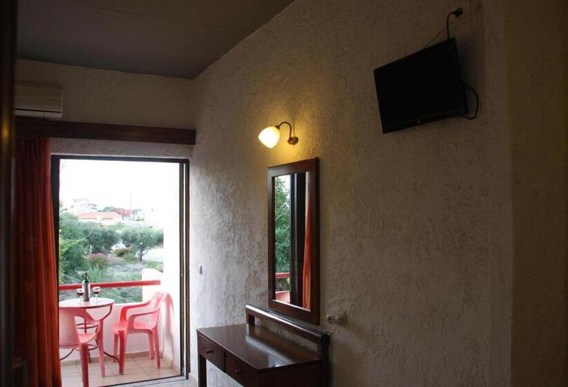 חדר סטנדרט נוף לבריכה, Violetta