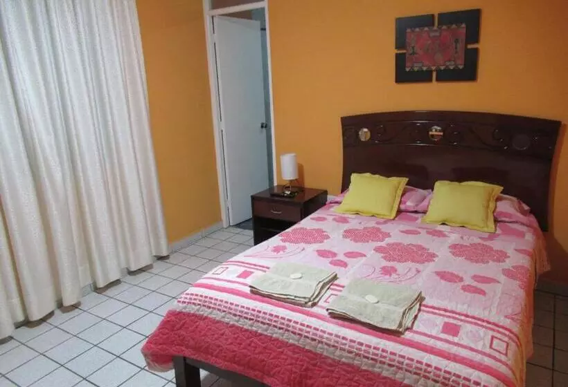スタンダードルーム, Kurmi Hostel Lima Airport