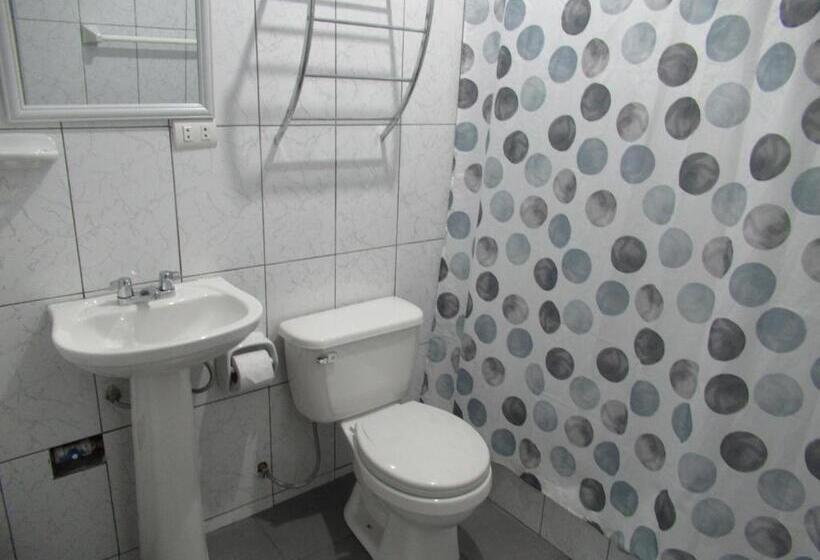 Üç Kişilik Standart Oda, Kurmi Hostel Lima Airport