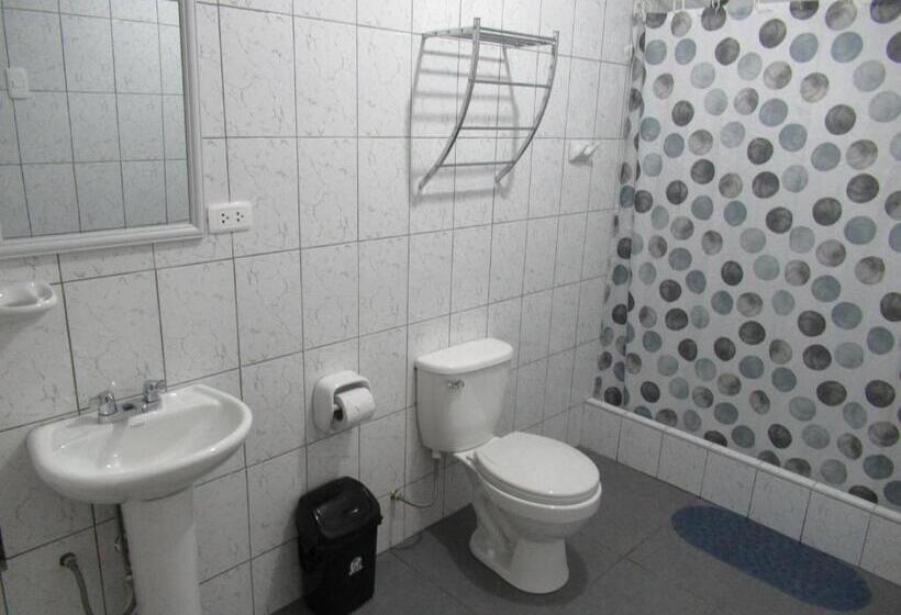 Üç Kişilik Standart Oda, Kurmi Hostel Lima Airport