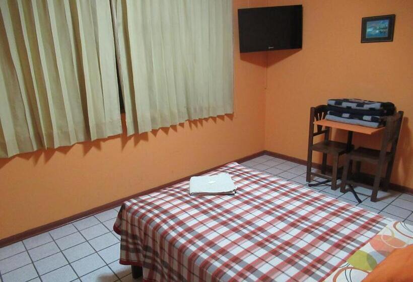 Standart Oda, Kurmi Hostel Lima Airport