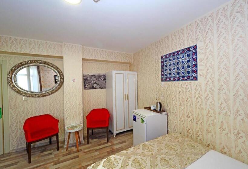 اتاق استاندارد سه نفره, Nagehan Hotel Old City