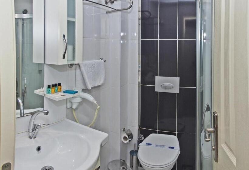 اتاق استاندارد چهار تخته, Nagehan Hotel Old City