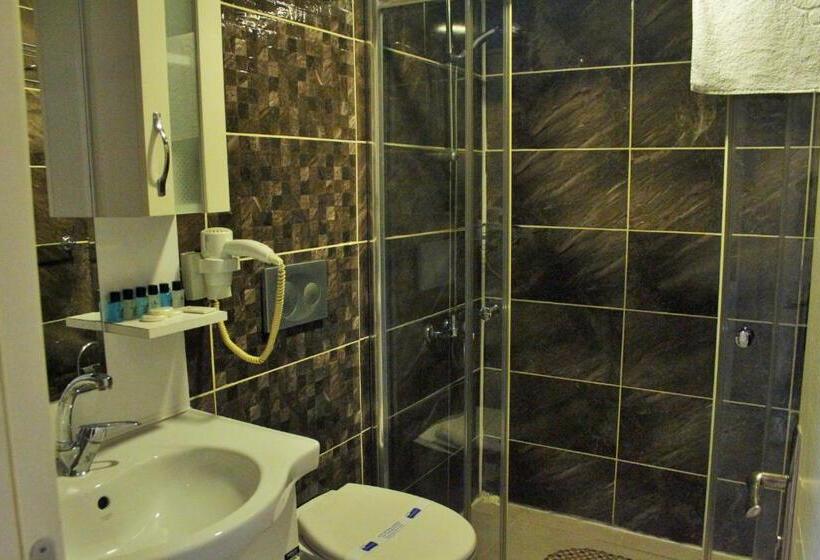 اتاق استاندارد چهار تخته, Nagehan Hotel Old City