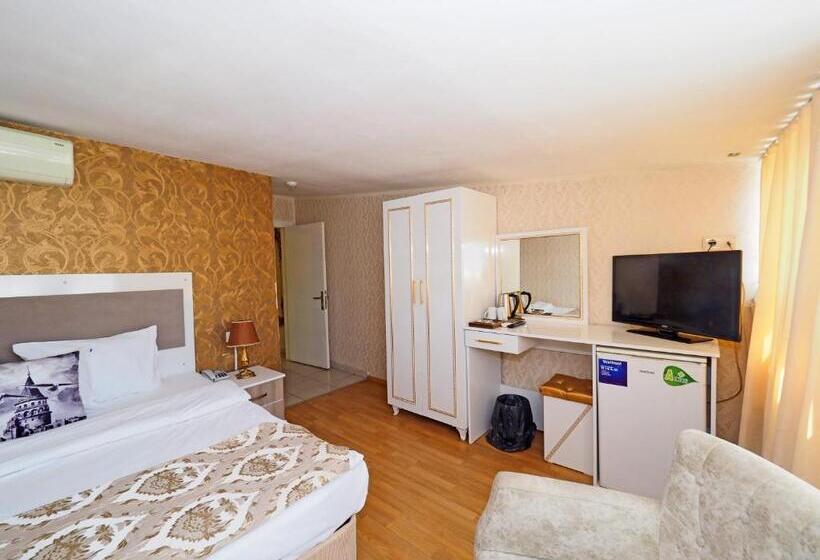 اتاق خانوادگی, Nagehan Hotel Old City