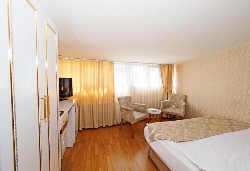 اتاق خانوادگی, Nagehan Hotel Old City