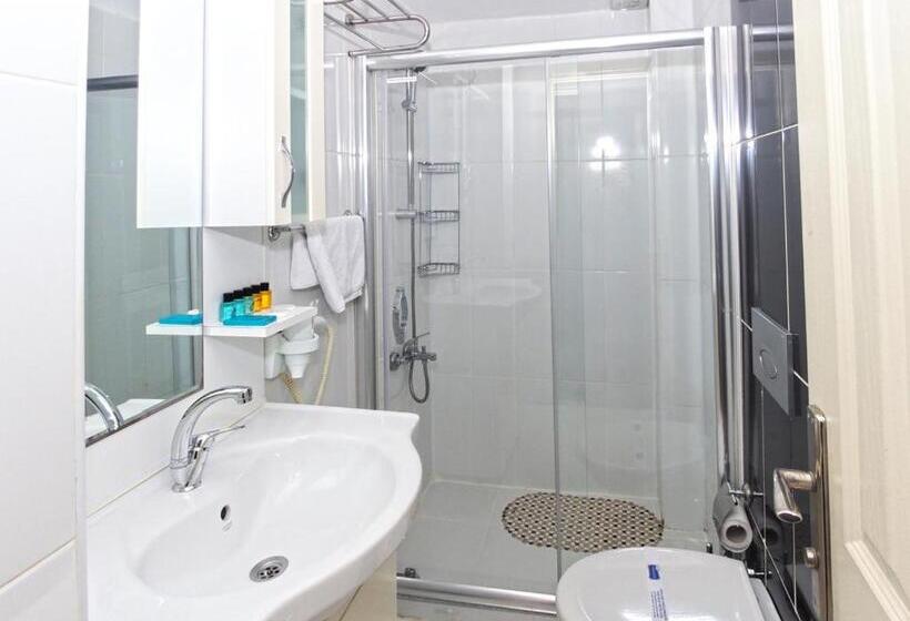 اتاق استاندارد سه نفره, Nagehan Hotel Old City