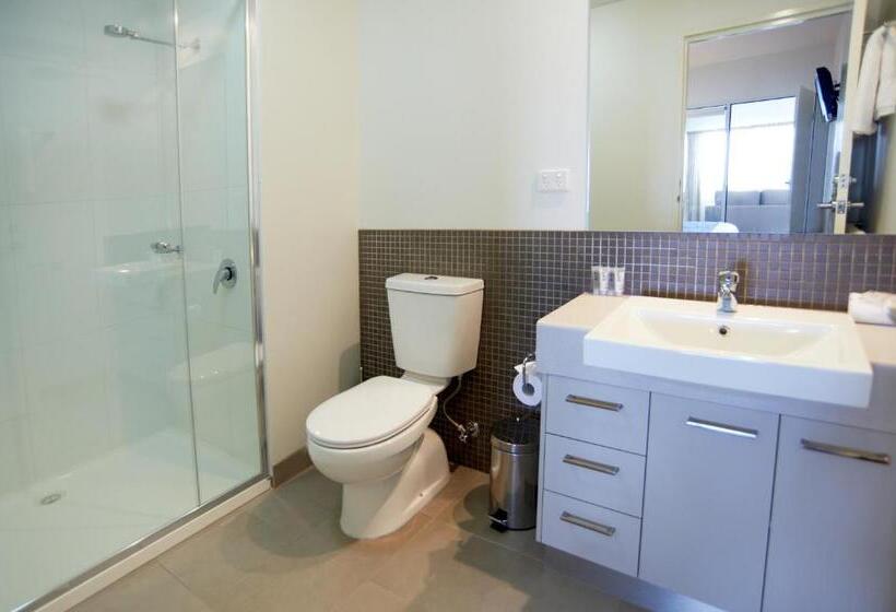 Апартаменты 3 Спальни, Quest Dubbo