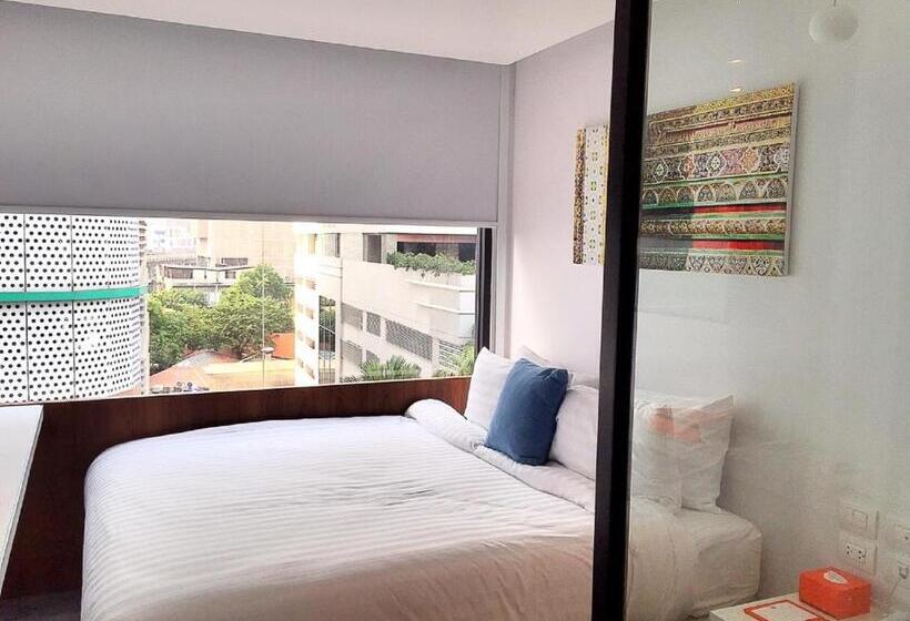 اتاق سوپریور, S Box Sukhumvit