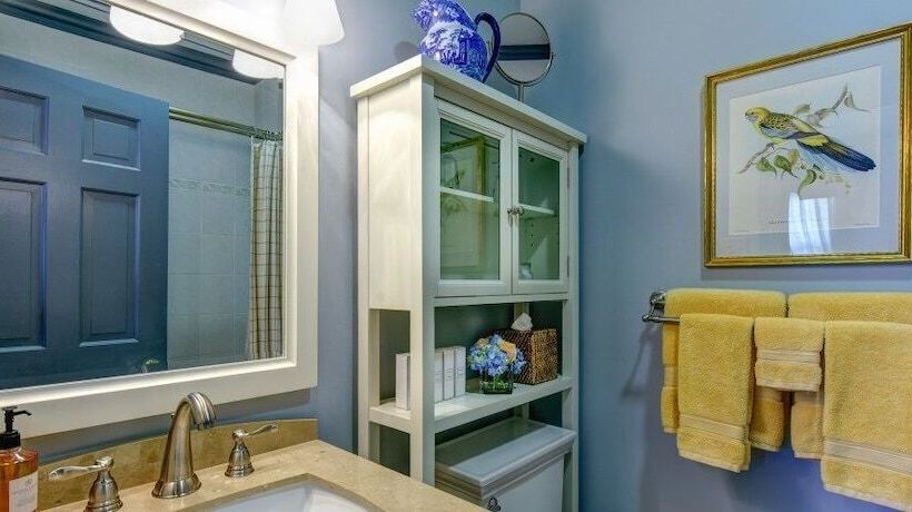 スイート, Inn By The Bandstand