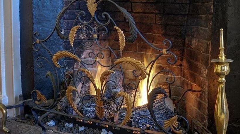 スタンダードルーム, Inn By The Bandstand