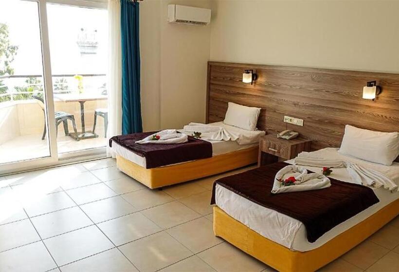 标准间, Cleopatra Ada Apart