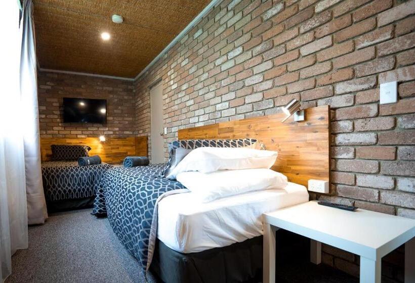 جناح عائلي, Farnham Court Motel And Restaurant