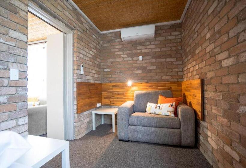 패밀리 스위트, Farnham Court Motel And Restaurant