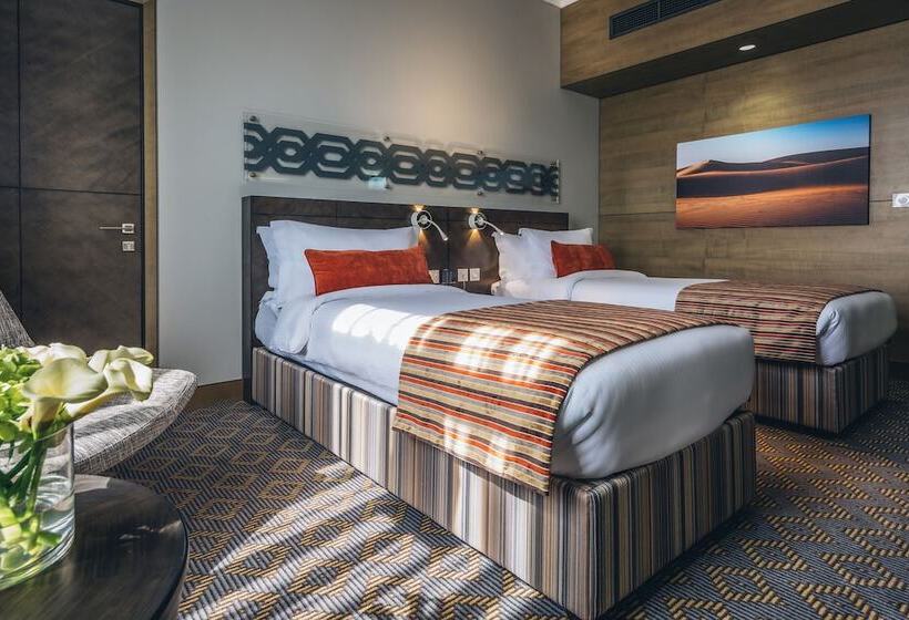 سوییت اجرایی, Ayla Bawadi