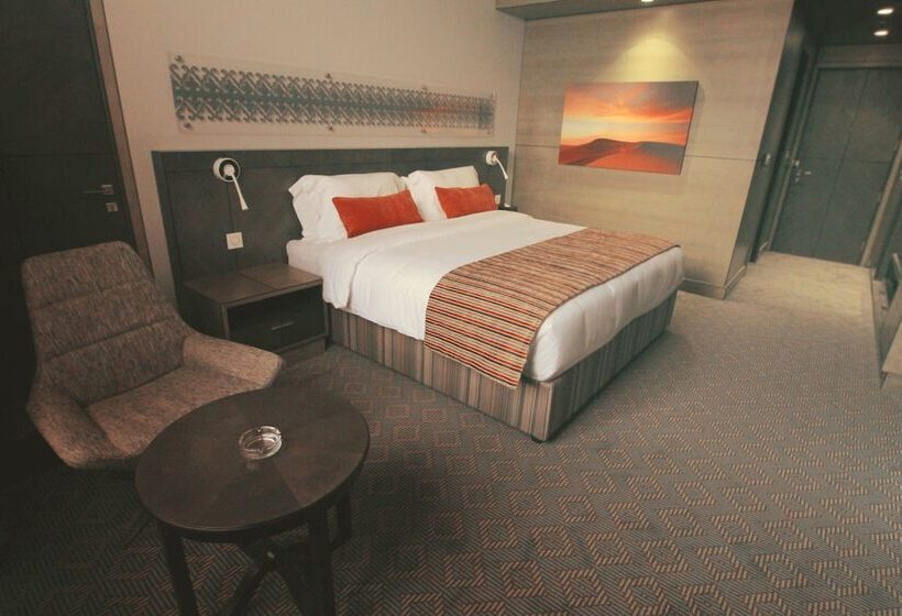 اتاق اجرایی, Ayla Bawadi