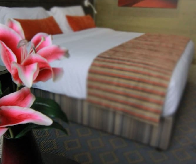 اتاق اجرایی, Ayla Bawadi