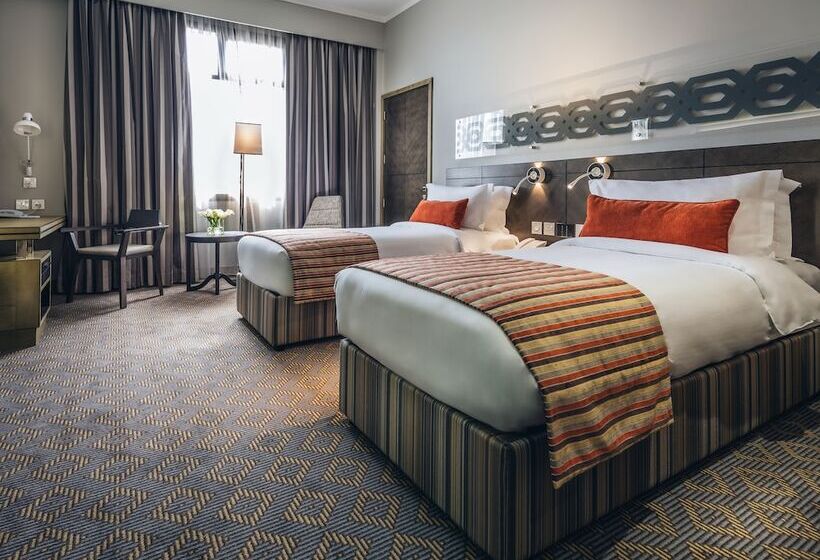 اتاق اجرایی, Ayla Bawadi